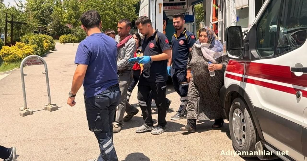 Kahta'da Trafik Kazası: 4 Yaralı