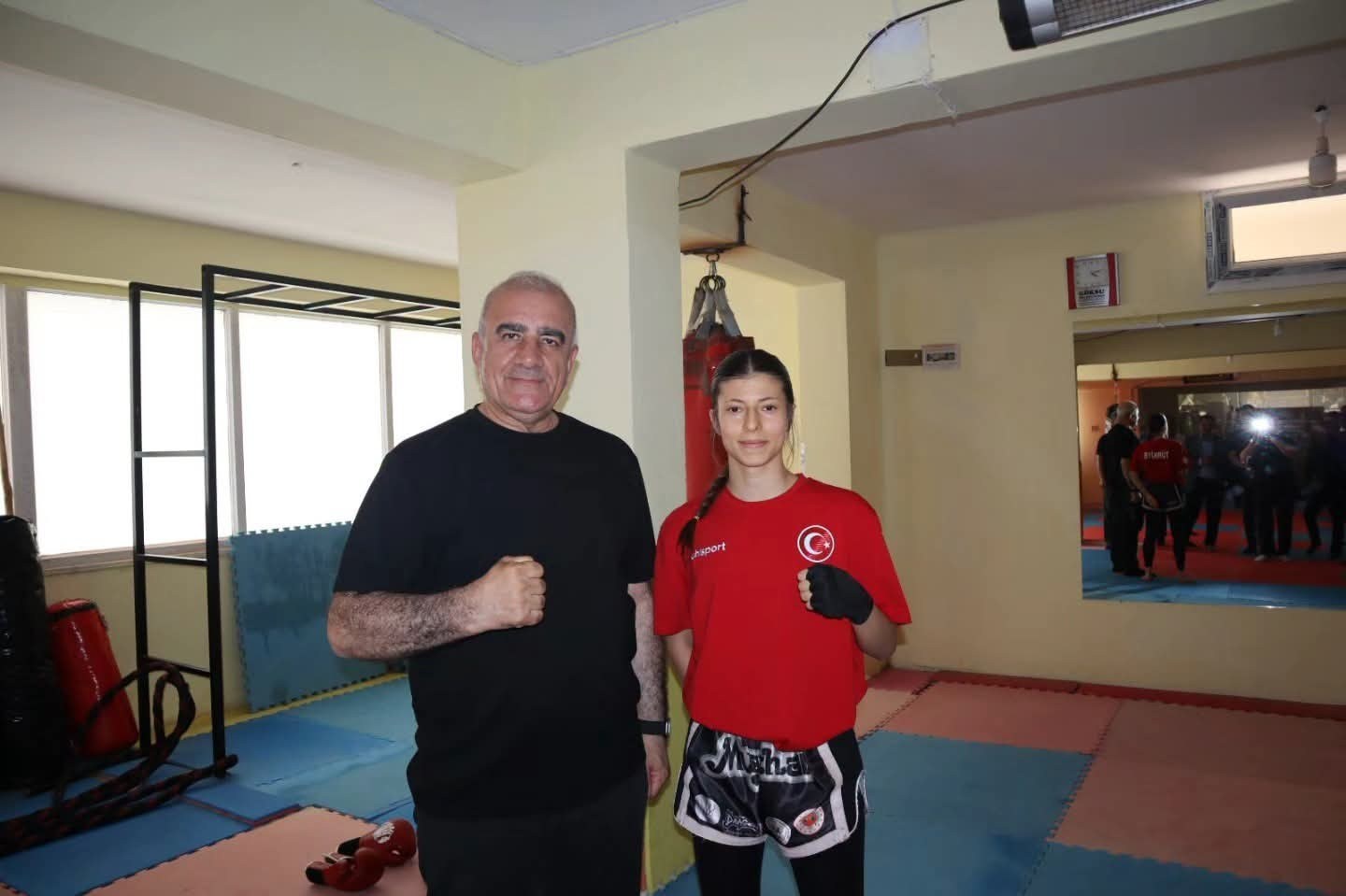 Milletvekili Özhan'dan Şampiyon Sporcu Polat'a Ziyaret