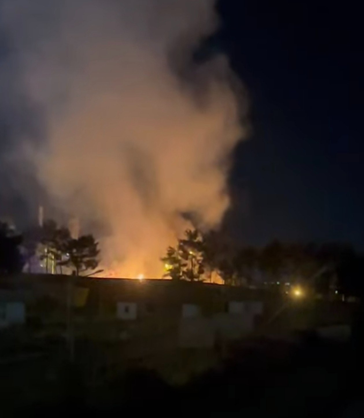 Adıyaman Eski Konteyner Kent Alanında Yangın Çıktı