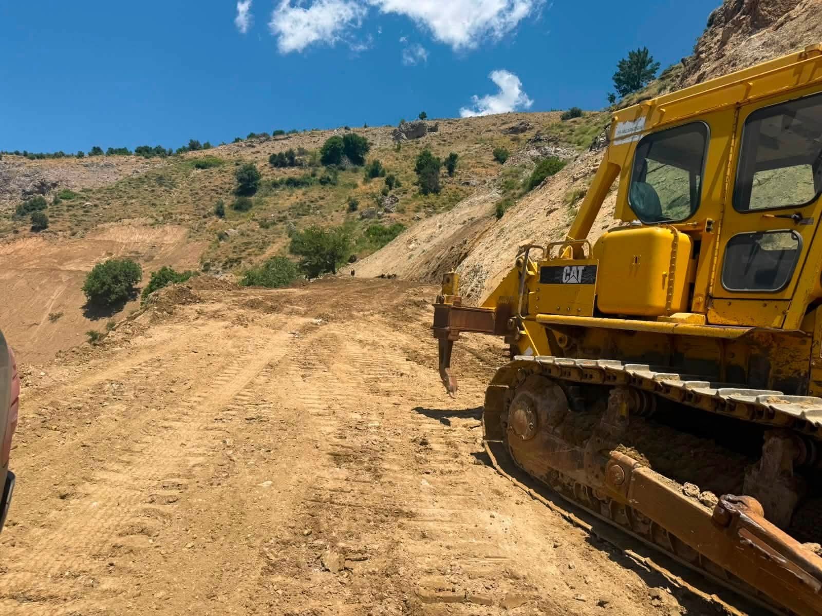 Milletvekili Doç Dr İshak Şan: Sincik Yarpuzlu Karaköse Yolunda Çalışmalar Devam Ediyor