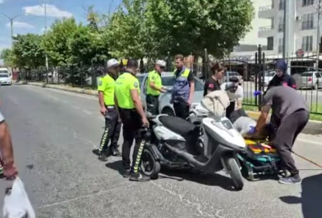 Adıyaman'da Otomobil İle Motosikletin Çarpışması Sonucunda: 1 Kişi Yaralandı