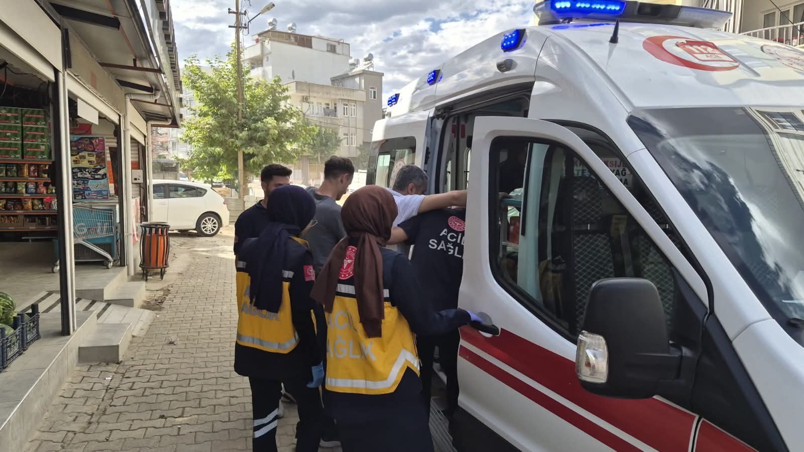 Adıyaman'da Trafik Kazası: Otomobil Sürücüsü Kaçtı