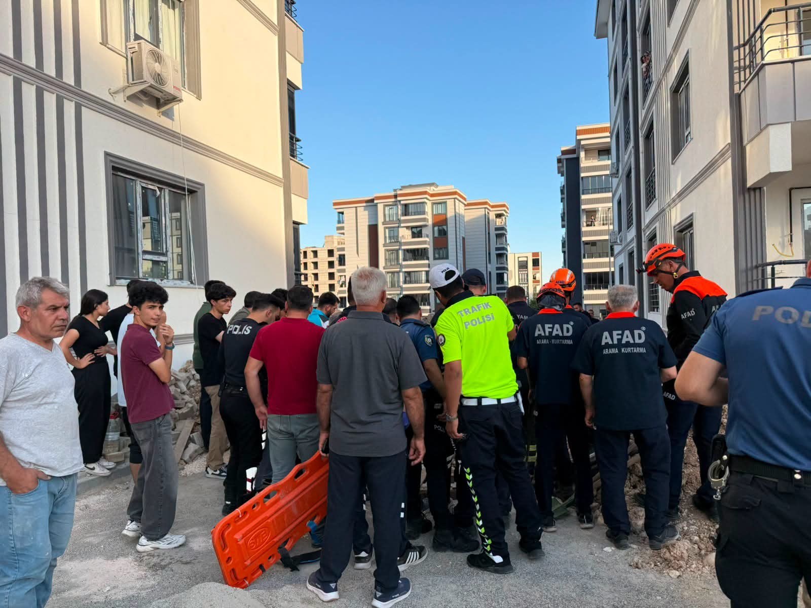 Adıyaman İnşaatta Toprak Kayması İşçi Yaralandı