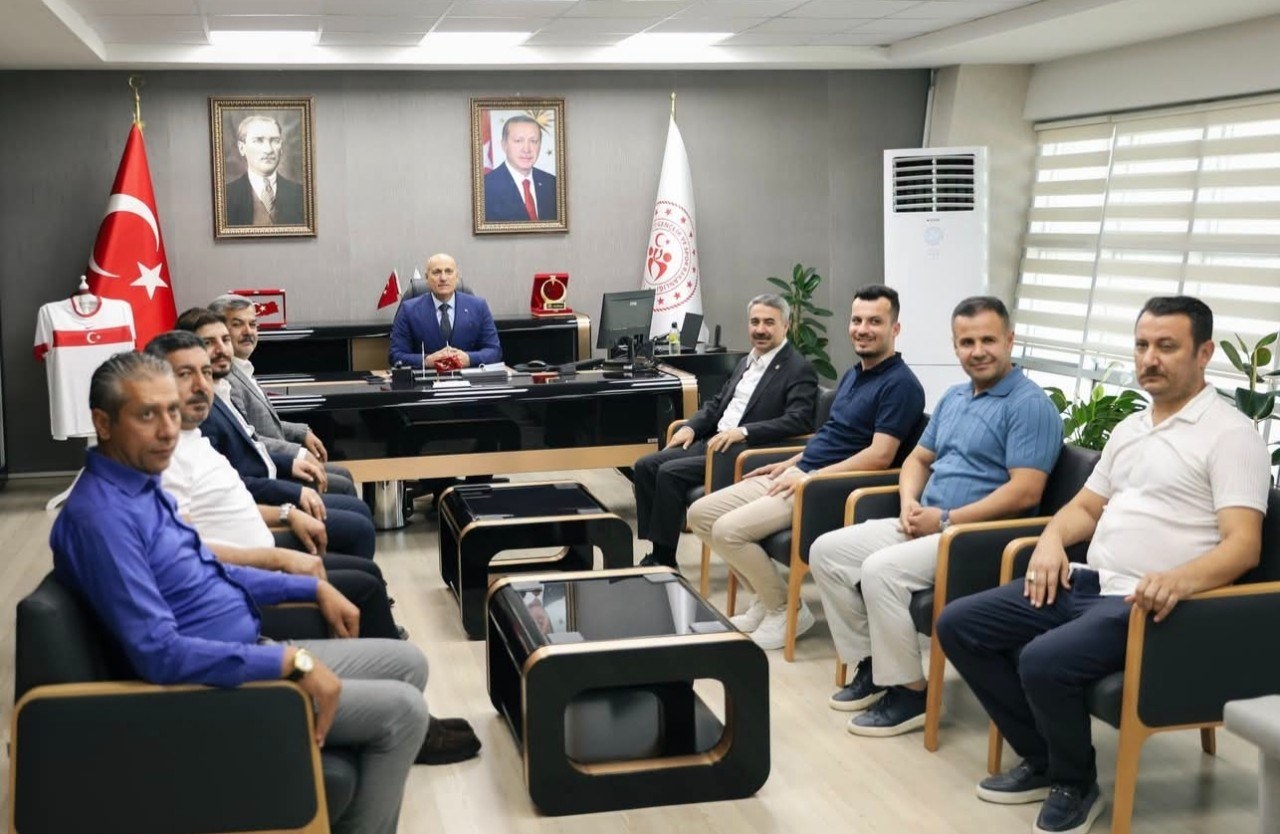 AK Parti Milletvekili Alkayış ve Beraberindeki Heyet Gençlik ve Spor İl Müdürü'nü Ziyaret Etti