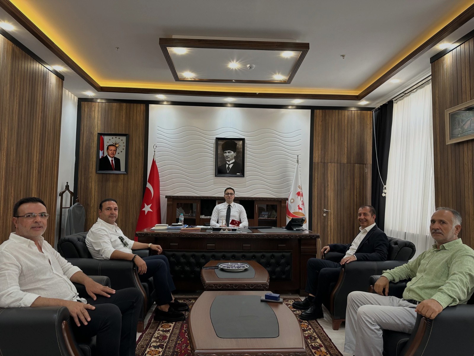 İş İnsanları Sincik Kaymakamı Fatih Yıldız'ı Ziyaret Etti