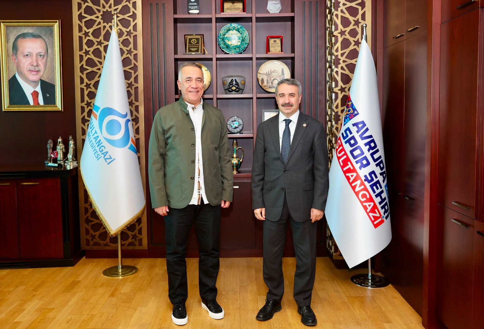 Ak Parti Milletvekili Sultangazi Belediyesini Ziyaret Etti