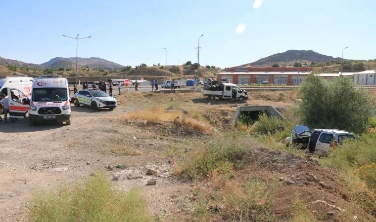 Hekimhan'da Trafik Kazası: 3 Yaralı