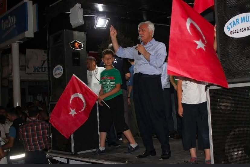 Eski Başkan Toprak'tan 15 Temmuz Vurgusu