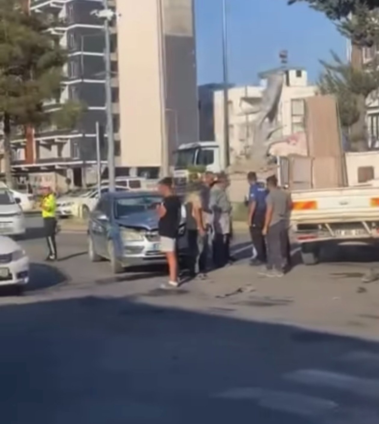Adıyaman Merkezde Otomobil ile Minibüs Çarpıştı