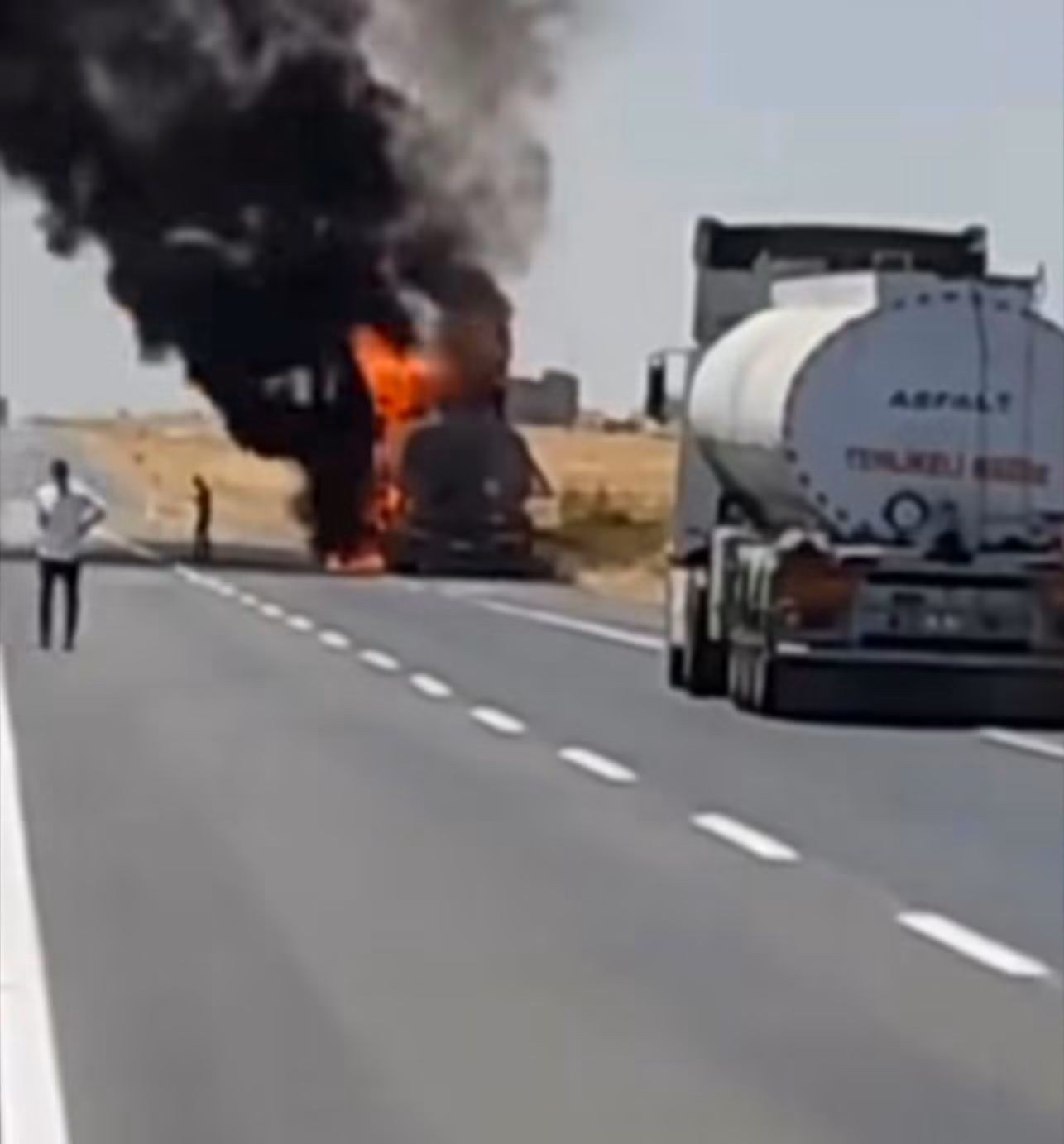 Cizre Nusaybin İpekyolu'nda Tanker Yangını