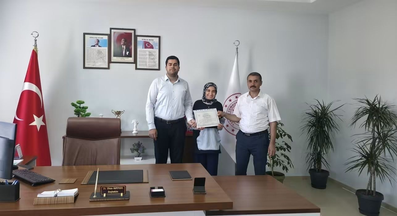 Sincik Devlet Hastanesi'nde Teşekkür Belgesi Takdimi