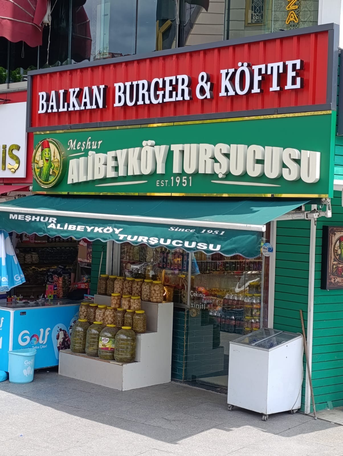 Kahtalı İş İnsanı Mesut Yıldırım Meşhur Alibeyköy Turşucusu İle 40 Çeşit Ürün Sunuyor
