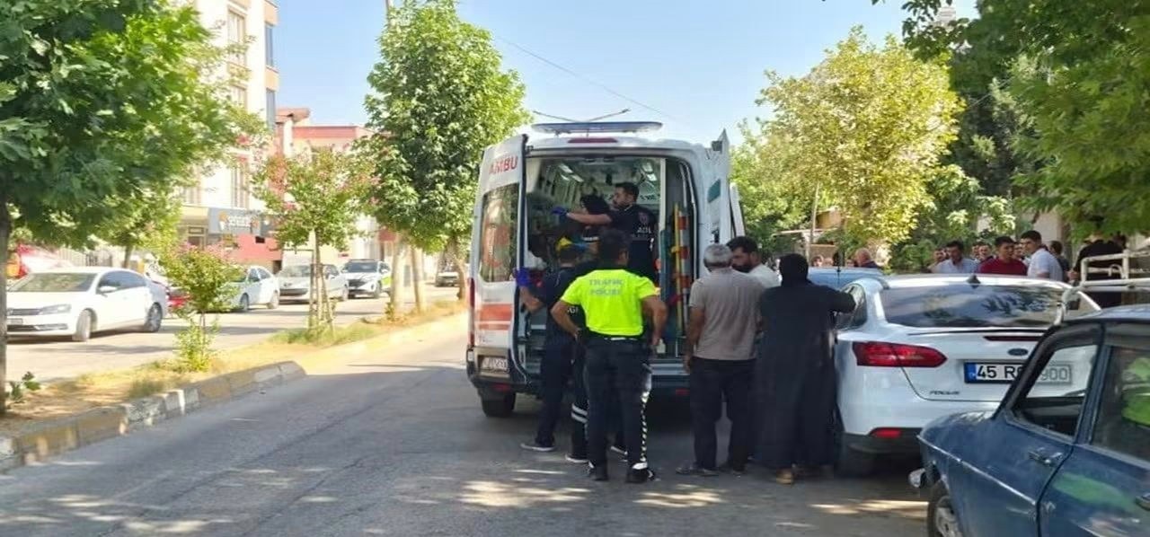 Adıyaman'da Otomobilin Çarptığı Çocuk Yaralandı