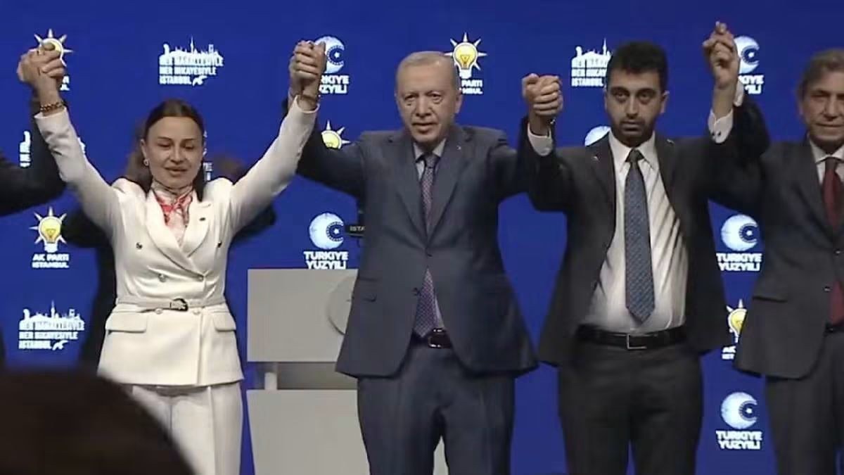 Üç İsim AK Parti'ye Katılım Sağladı