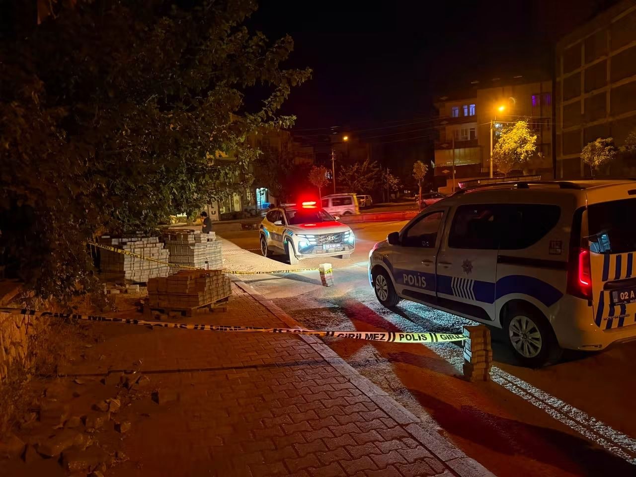 Adıyaman'da Alacak Verecek Meselesi Yüzünden Silahlar Konuştu