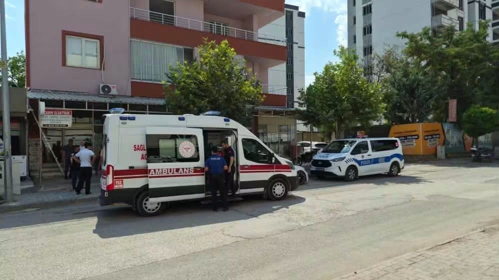 Adıyaman'da Merdivenden Düşen Kişi Yaralandı