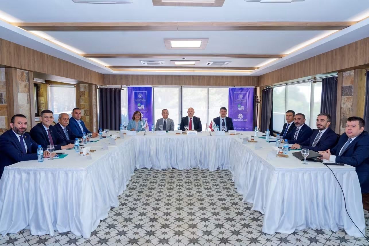 İpekyolu Kalkınma Ajansı Yönetim Kurulu Vali Küçük Başkanlığında Toplandı
