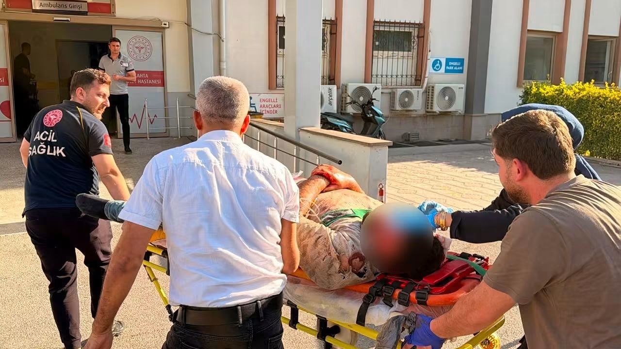 Kahta'da Motosiklet ve Otomobil Çarpıştı