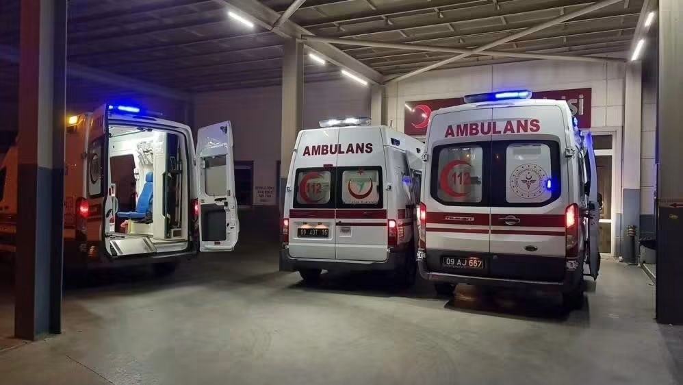 Serada Yapılan İlaçlama Nedeniyle Yaşanan Zehirlenme Şüphesiyle 24 İşçi Hastaneye Kaldırıldı