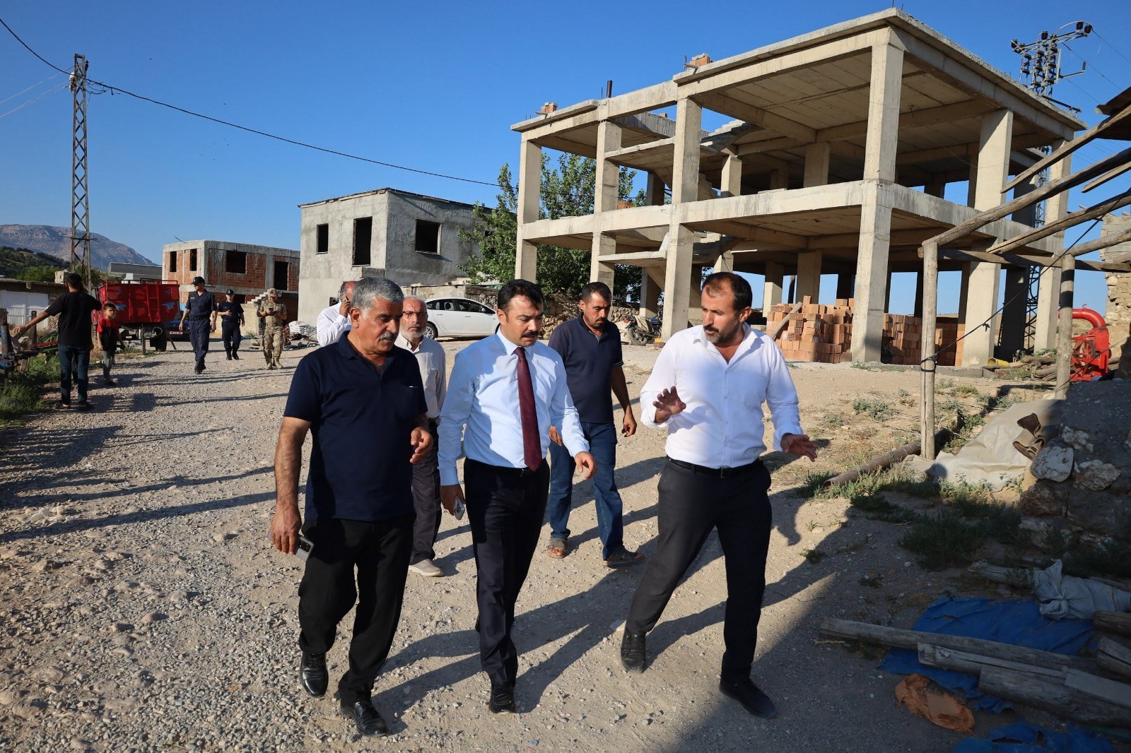 Kahta Kaymakamı Soysal Köy ve Mezra Ziyaretleri Gerçekleştirdi