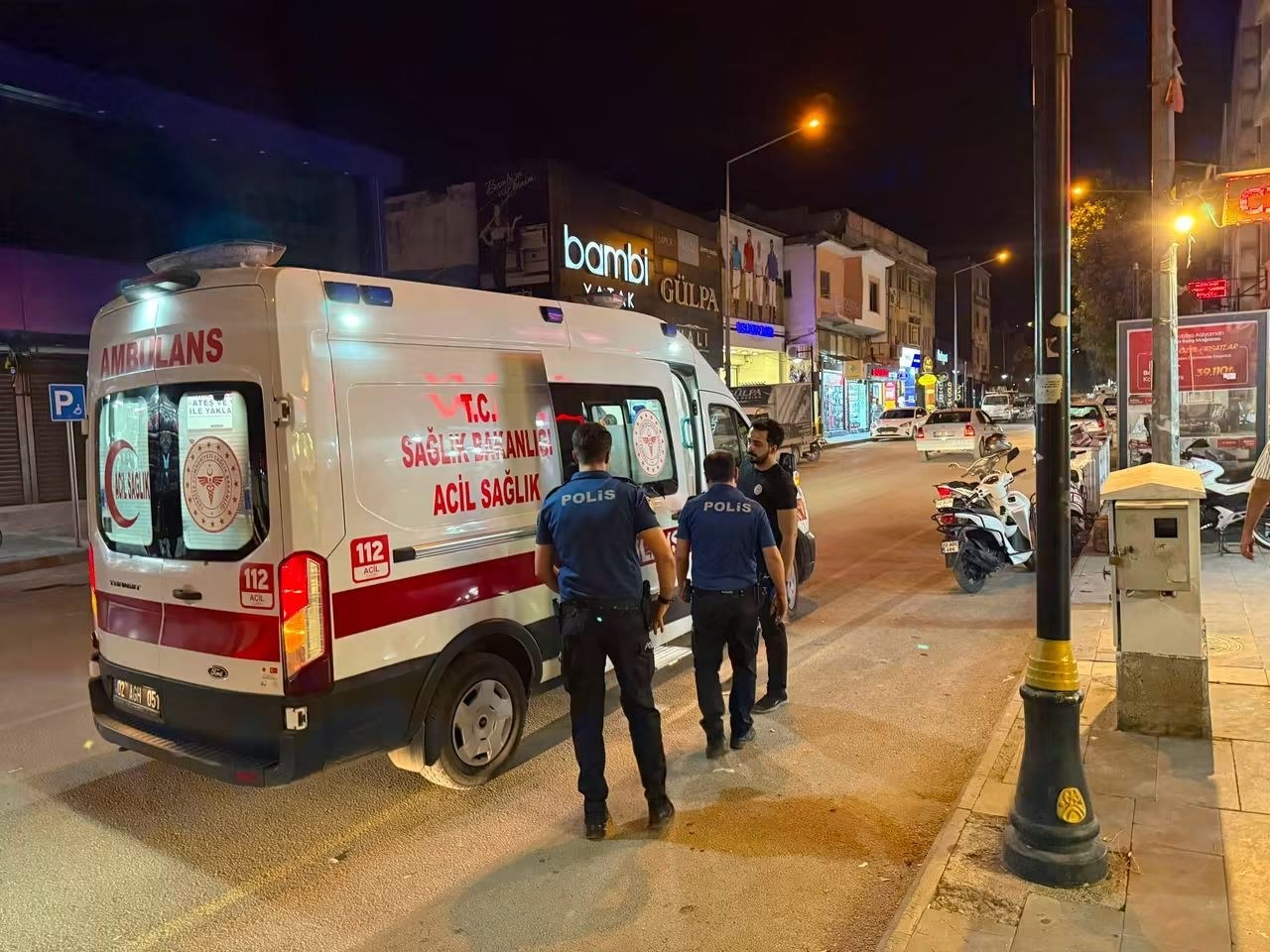 Adıyaman'da Sokak Ortasında Bir Vatandaş Kendine Zarar Verdi