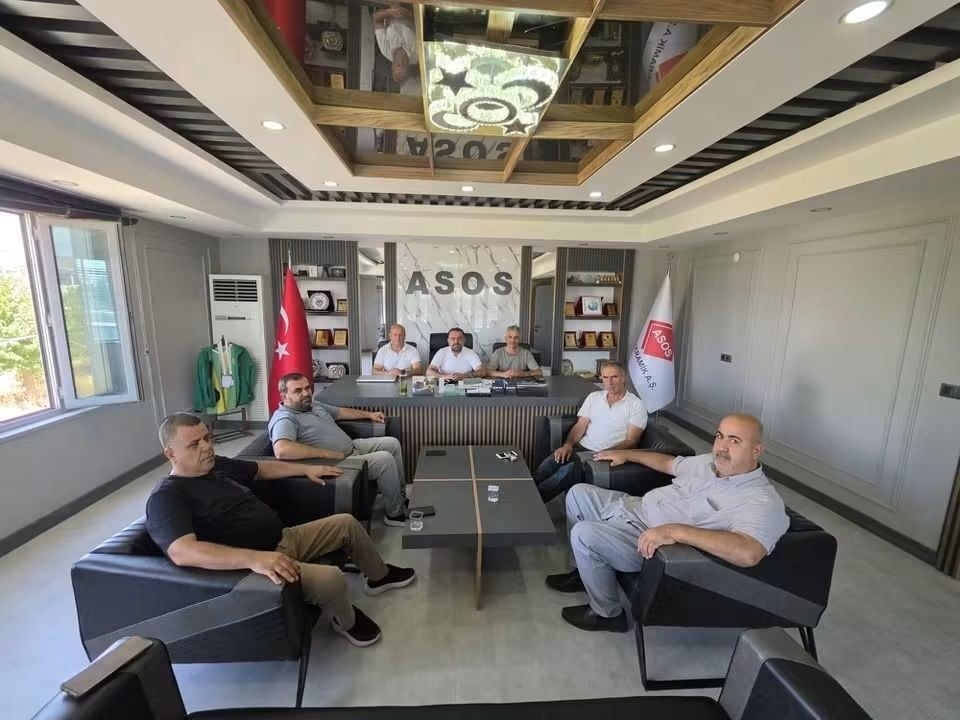 Kahta Milliyetçi Hareket Partisi İlçe Başkanı Turan ve Beraberindekiler Bedir Yeni'yi Ziyaret Etti