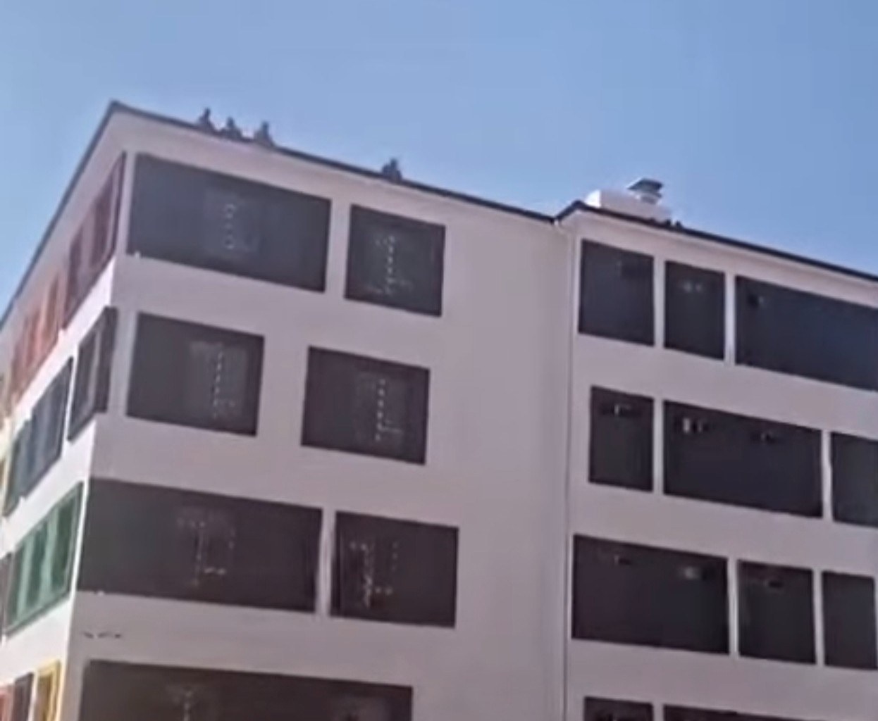 Kahta'da Maaş Alamadıklarını İddia Eden İşçiler Eylem Yaptı