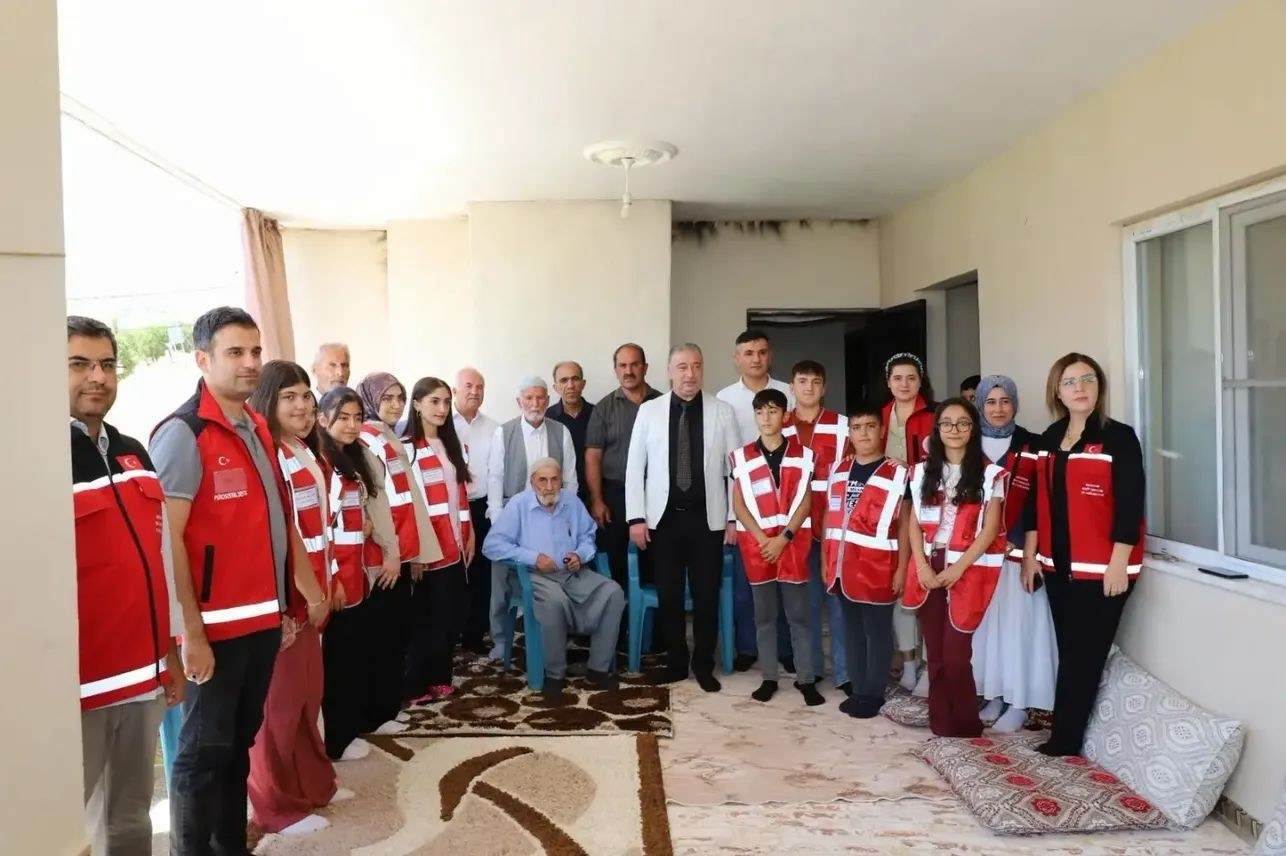 Adıyaman'da Kore Gazisi Mustafa Süt Ziyaret Edildi