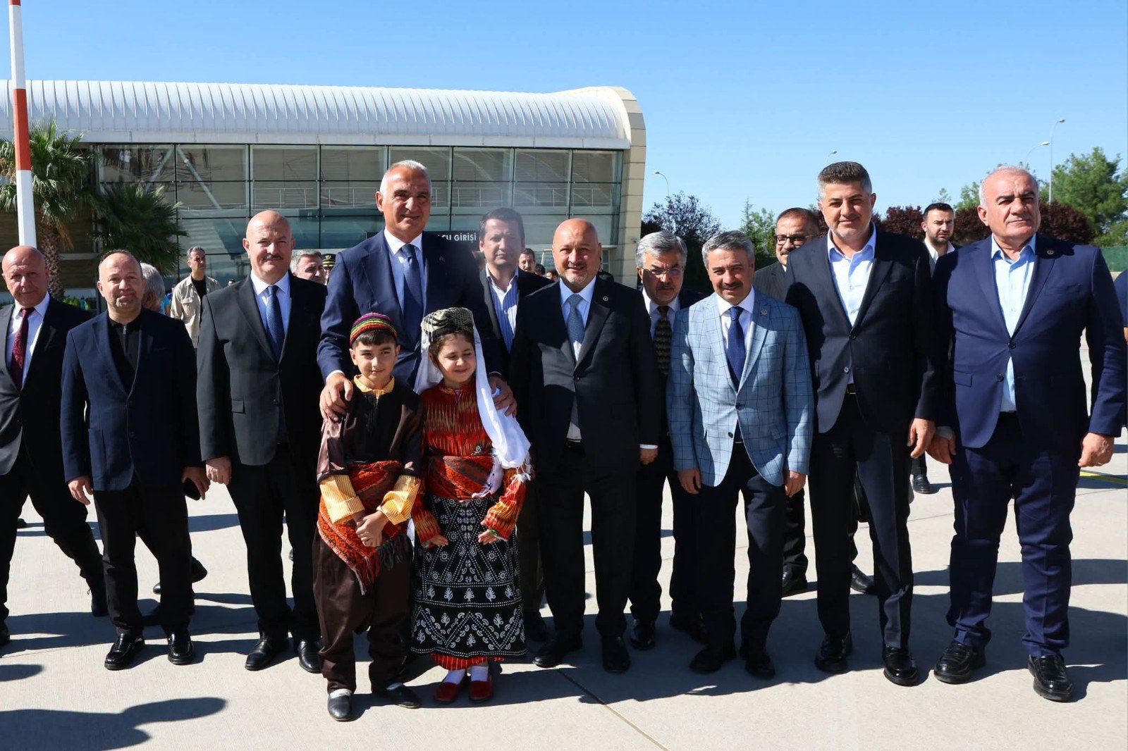 Bakan Mehmet Nuri Ersoy Adıyaman Havalimanında Karşılandı