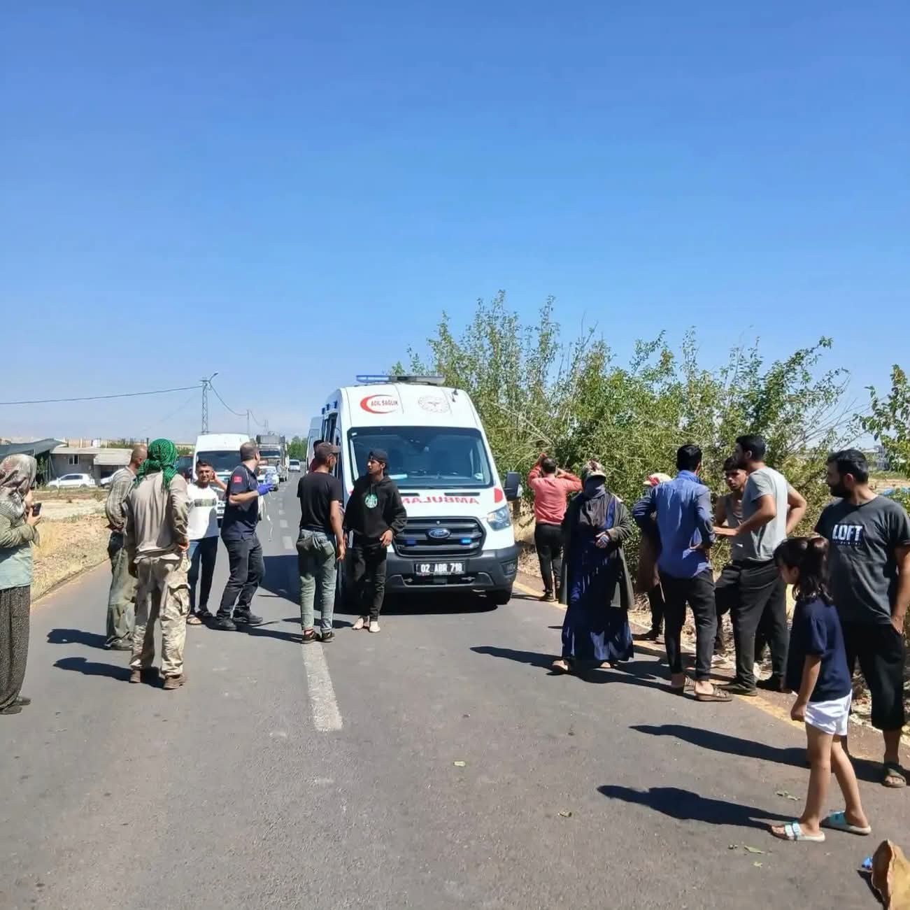 Adıyaman'da Tütün Yüklü Traktör Devrildi: 8 Kişi Yaralandı