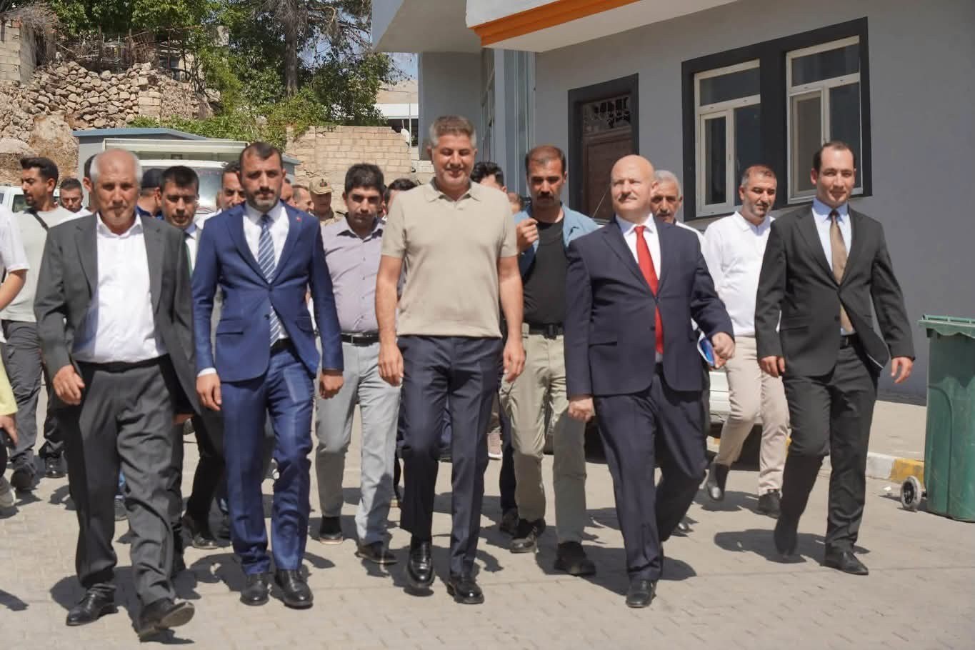 Milletvekili Doç Dr İshak Şan ve Vali Abdullah Küçük Gerger'de