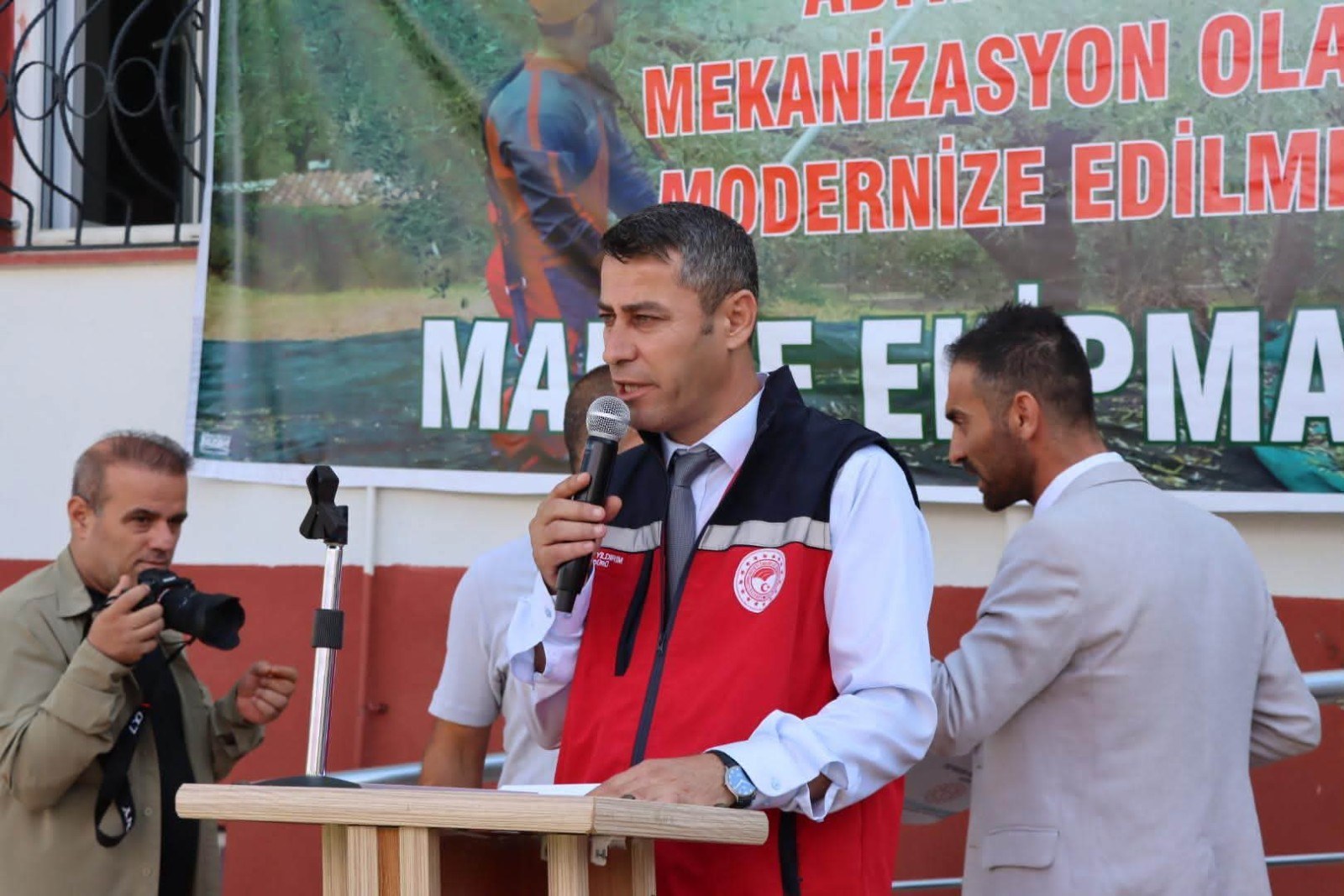 Kahta'da Çiftçilere Tarımsal Ekipman Desteği Sağlandı