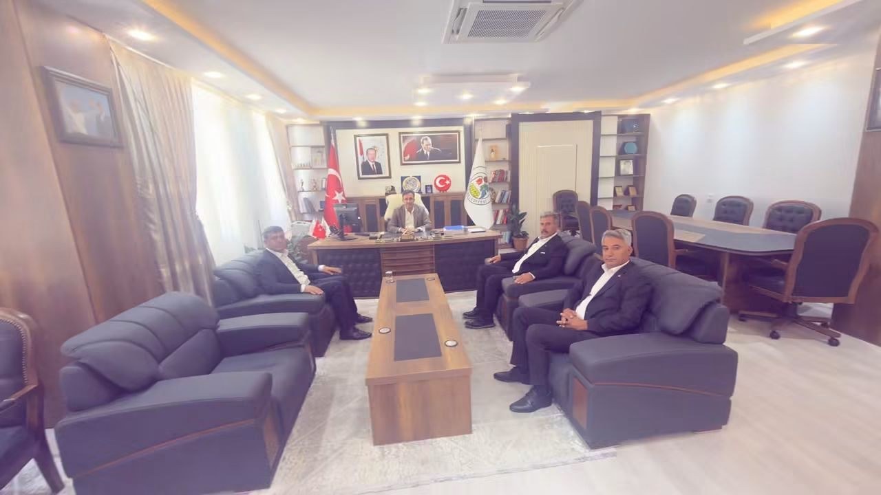İnlice Belediye Başkanı Yakan Sincik Belediye Başkanı Korkut'u Makamında Ziyaret Etti
