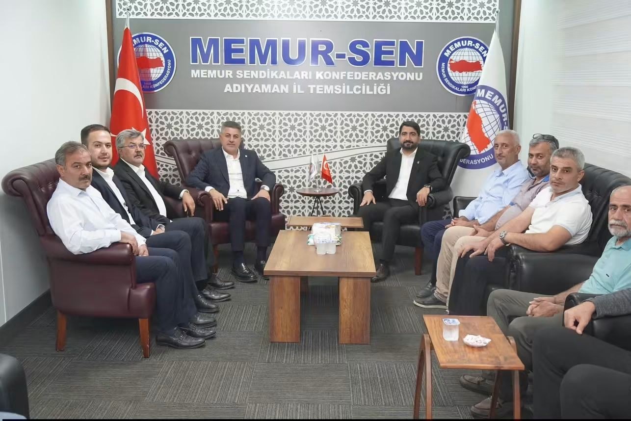 Milletvekili Doç Dr İshak Şan Eğitim-Bir-Sen Adıyaman Şubesini Ziyaret Etti