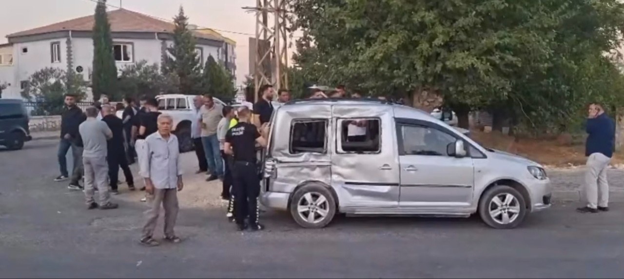 Adıyaman'da Kavşakta Zincirleme Trafik Kazası Meydana Geldi