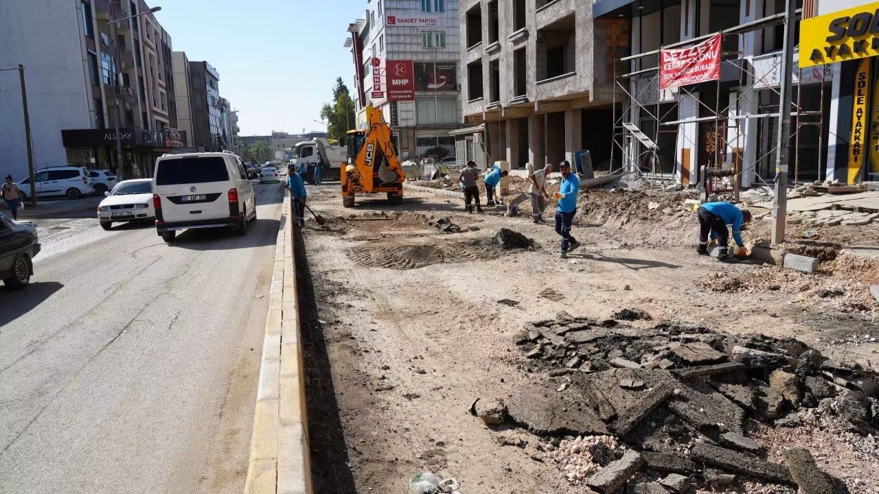 Zey Caddesi'nde Altyapı Çalışmaları Tamamladı ve Asfalt Çalışmasına Başlandı