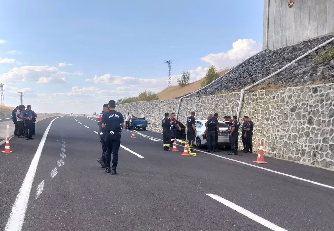 Hayrabolu'da Seyir Halindeki Otomobile Silahlı Saldırı Düzenlendi: 1 Kişi Hayatını Kaybetti