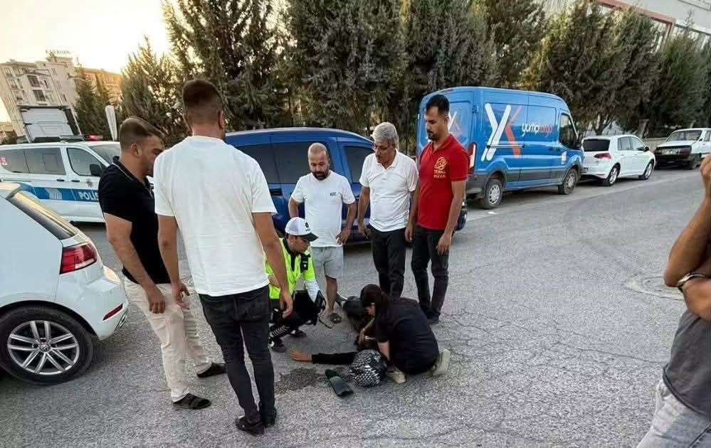 Adıyaman'da Motosiklet ve Otomobil Çarpıştı