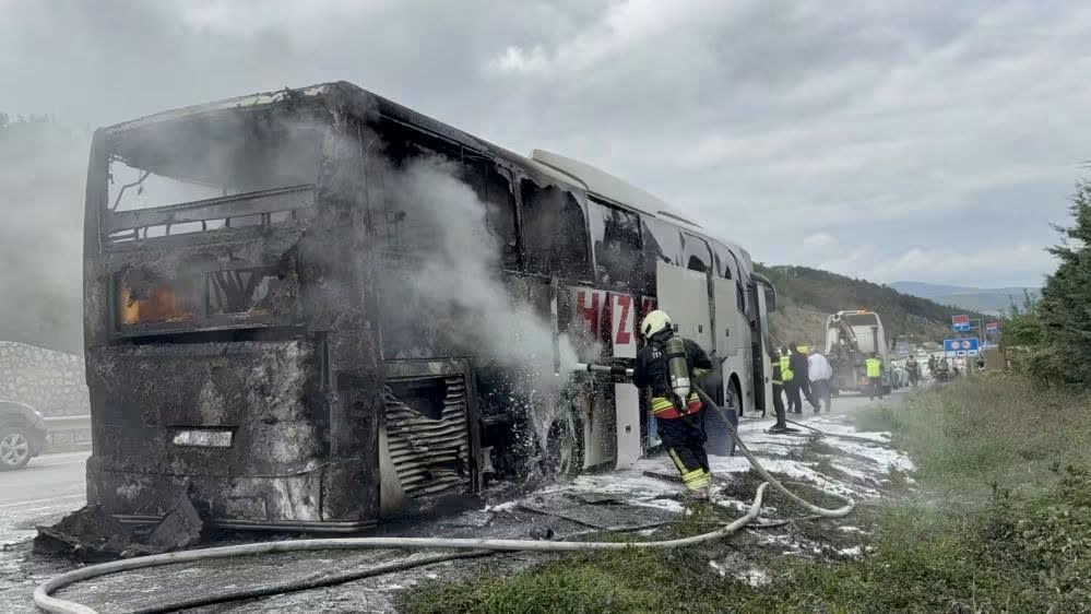 Samsun Şanlıurfa Seferini Yapan Yolcu Otobüsü Alev Aldı