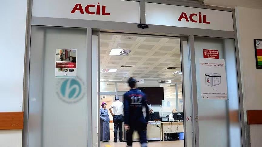 Bozova'da Eve Misafir Olarak Gelen 2 Kız Ev'de Bulunan 3 Kadını Bıçakla Yaraladı