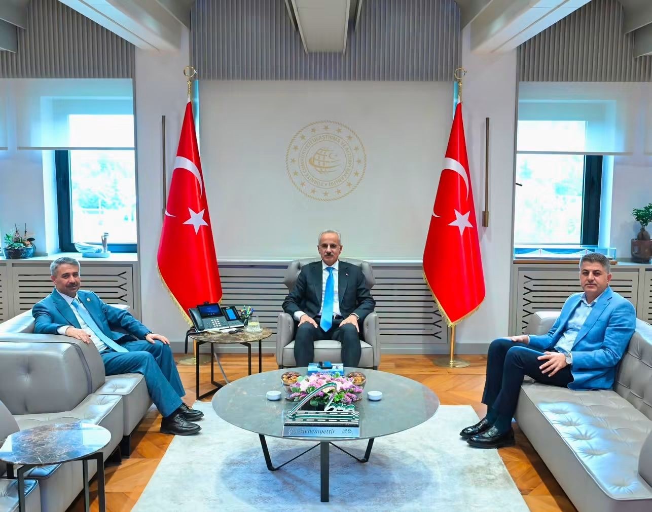 Adıyaman Milletvekilleri Doç Dr İshak Şan ve Av Mustafa Alkayış Bakan Abdulkadir Uraloğlu'nu Ziyaret Etti