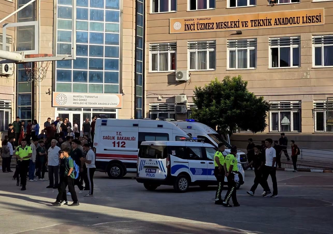 Turgutlu'daki Saldırıya İlişkin Soruşturma Başlatıldı: Saldırganın Annesi, Babası ve Dedesi Gözaltına Alındı