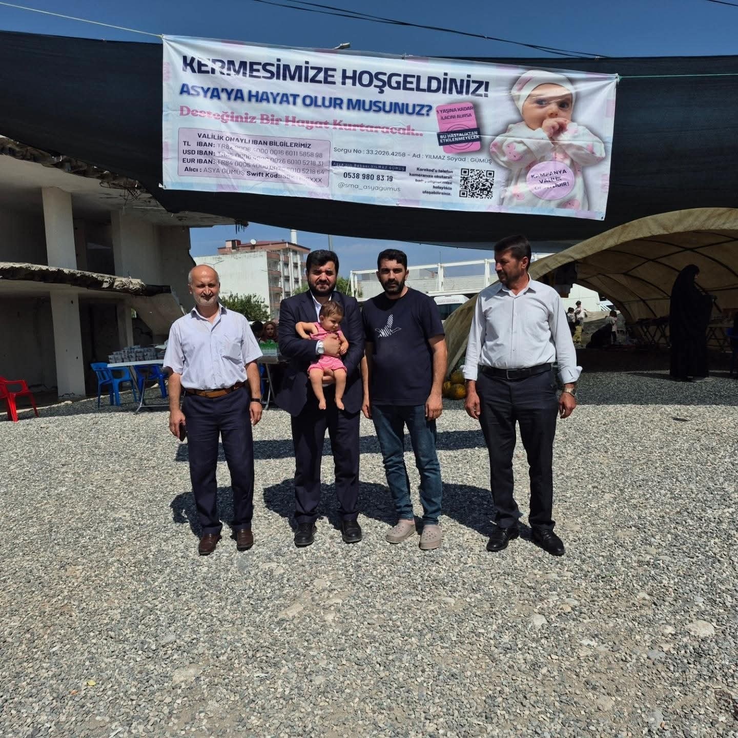 HÜDA PAR Kahta İlçe Başkanı Sivil Kahta'da SMA Hastası Asya İçin Kurulan Kermese Katıldı