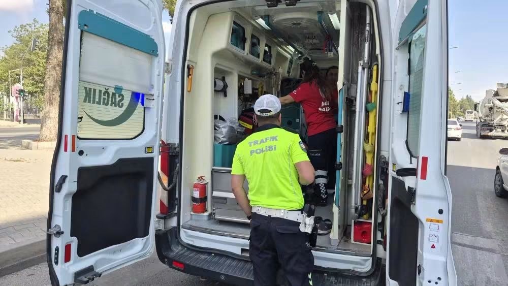 Bozova Cumhuriyet Meydanı'ndaki Bıçaklı Kavgada 5 Kişi Yaralandı