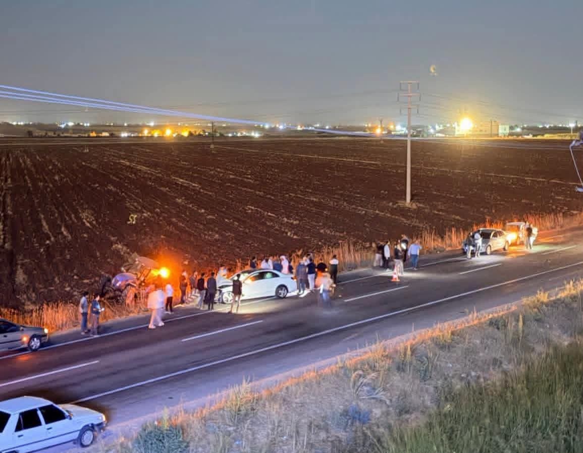 Viranşehir'de Otomobil ile Traktör Çarpıştı: 2 Kişi Yaralandı