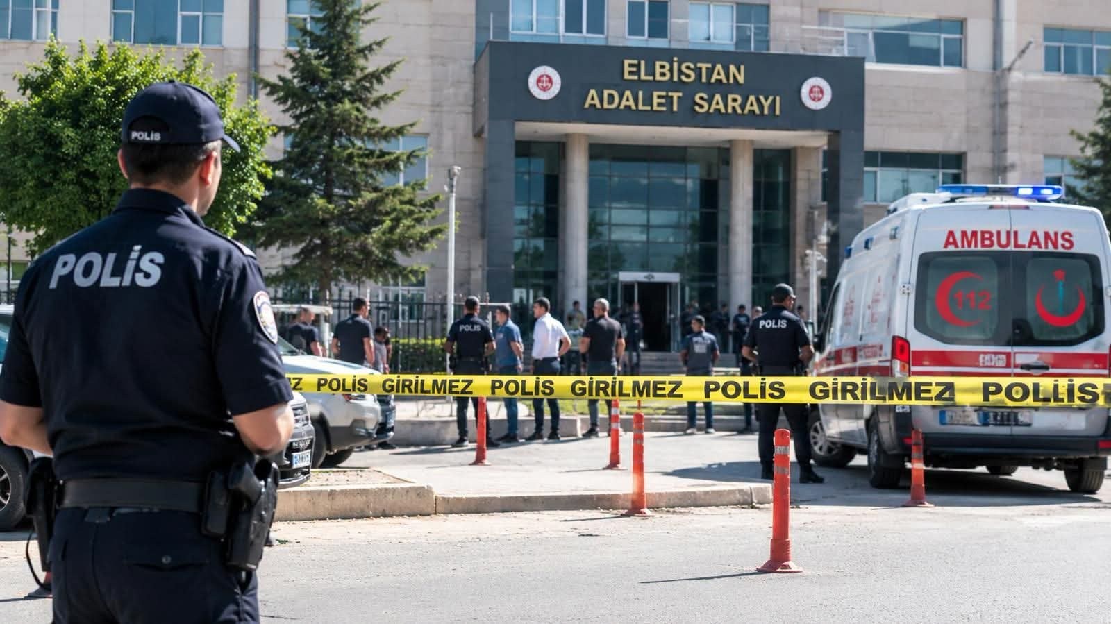 Elbistan Adliyesi Önünde Çıkan Silahlı Kavgada 3 Kişi Yaralandı