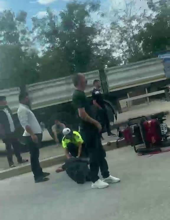 Adıyaman'da Motosiklet ve Otomobil Çarpıştı