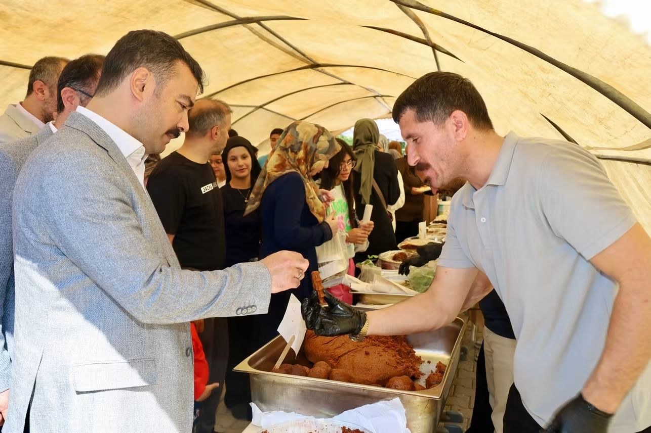 Kahta Kaymakamı Soysal Kermes Programına Katılım Sağladı