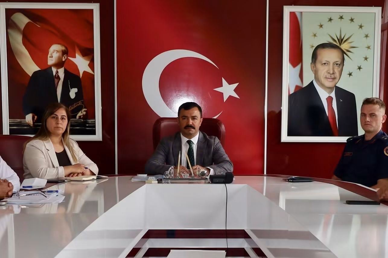 Kahta Kaymakamı Soysal, Muhtarlarla İstişare Toplantısı Düzenledi