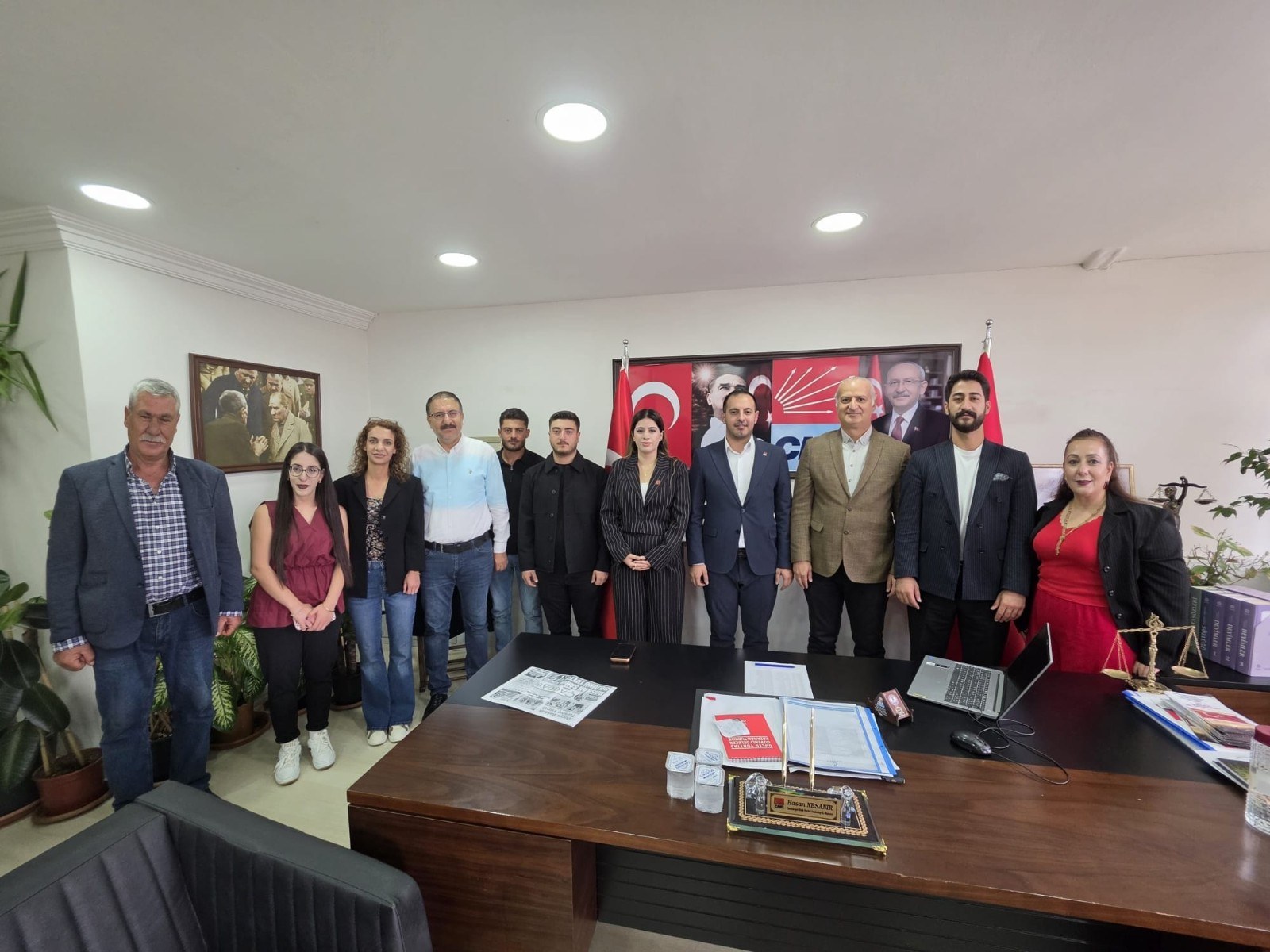 Üveys İzol Gaziantep Parti Yöneticileriyle Bir Araya Geldi